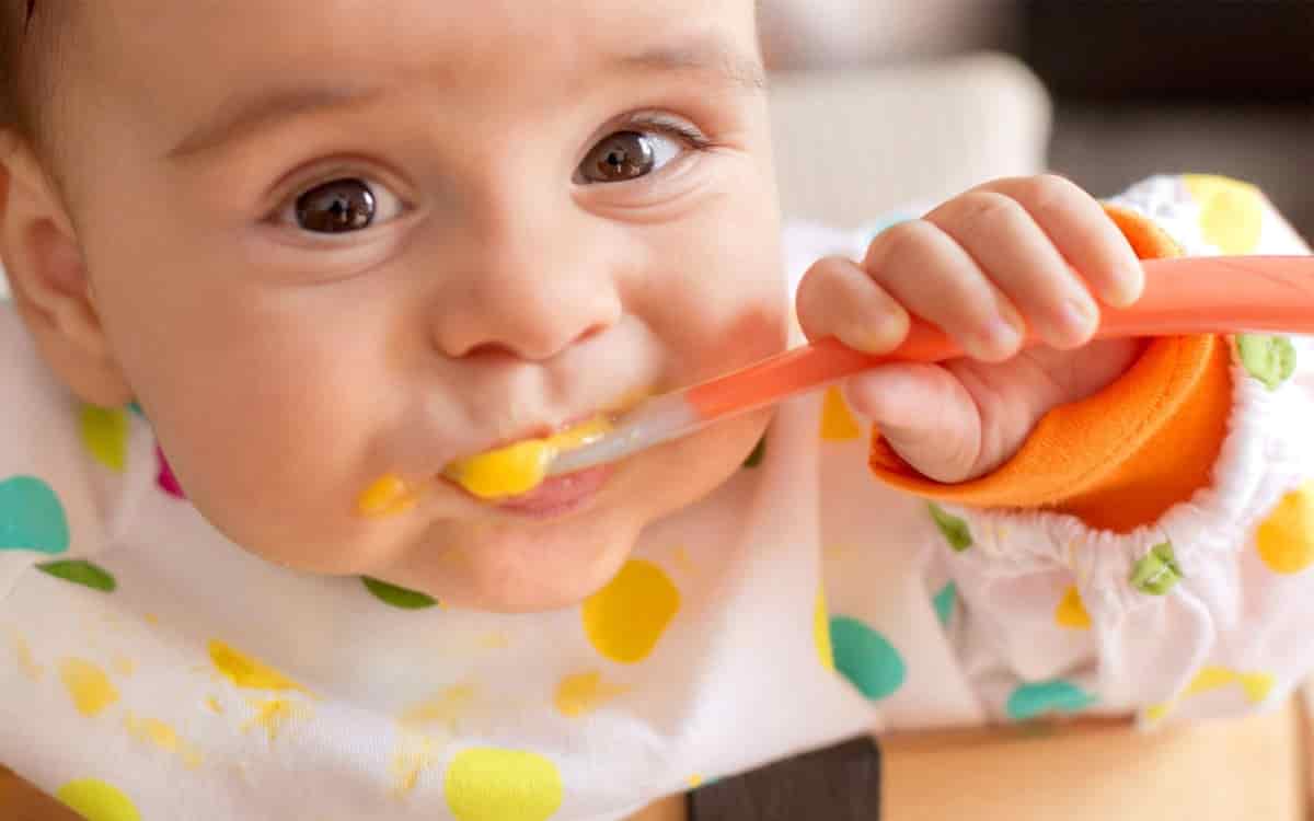 6 Aylık Bebeklerde Beslenme Sıklığı Ne Olmalıdır?